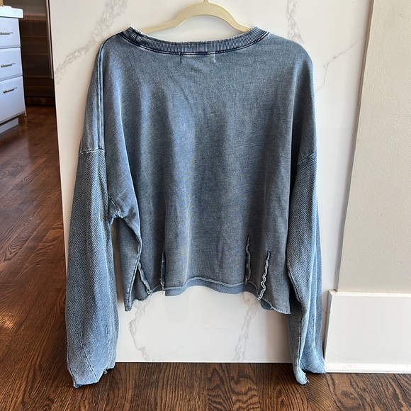 Vintage Havana Reverse detail blue pullover - Picture 7 of 10